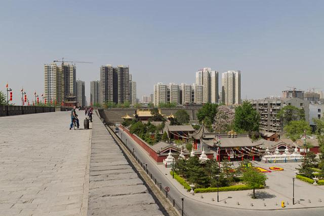 042 Xian, oude stadsmuur.jpg